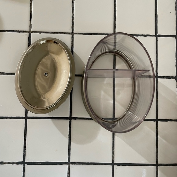 Bed Bath Beyond bath storage - Picture 3 of 5